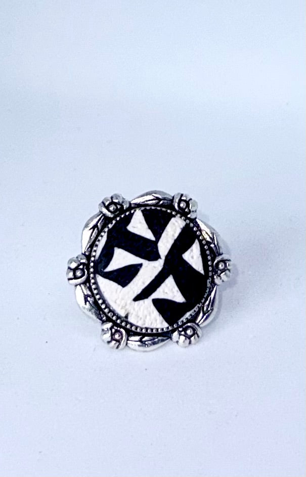 Baroque Edge Ring