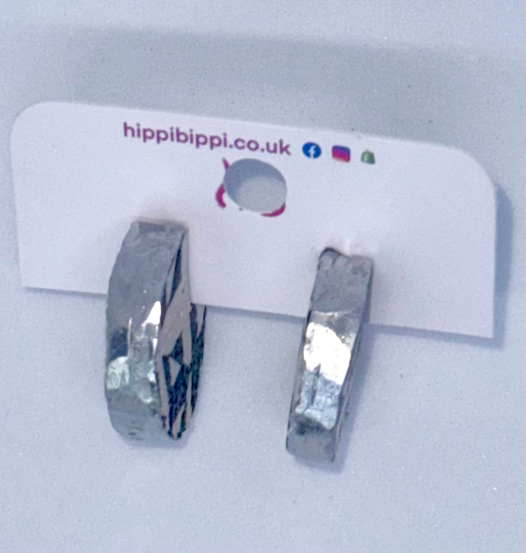 Fragment Studs – Monochrome