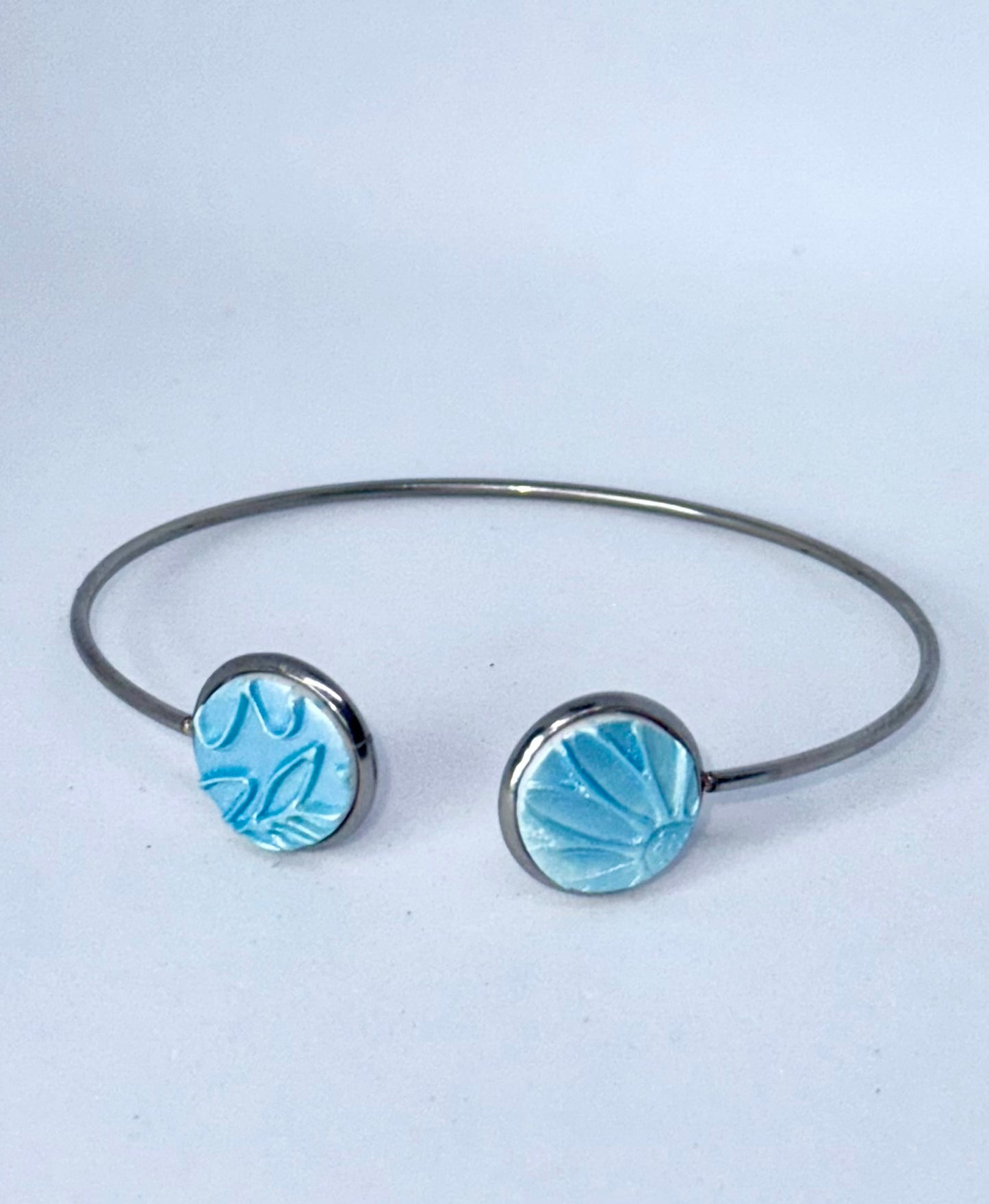 Skyleaf Cuff