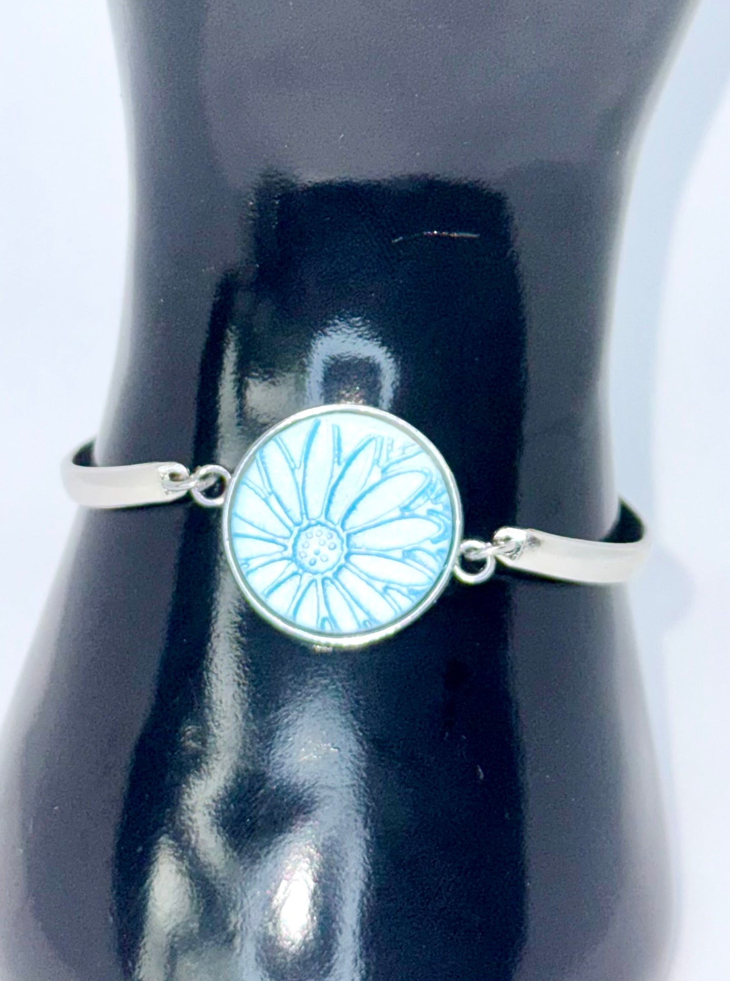 Daylight Daisy Cuff