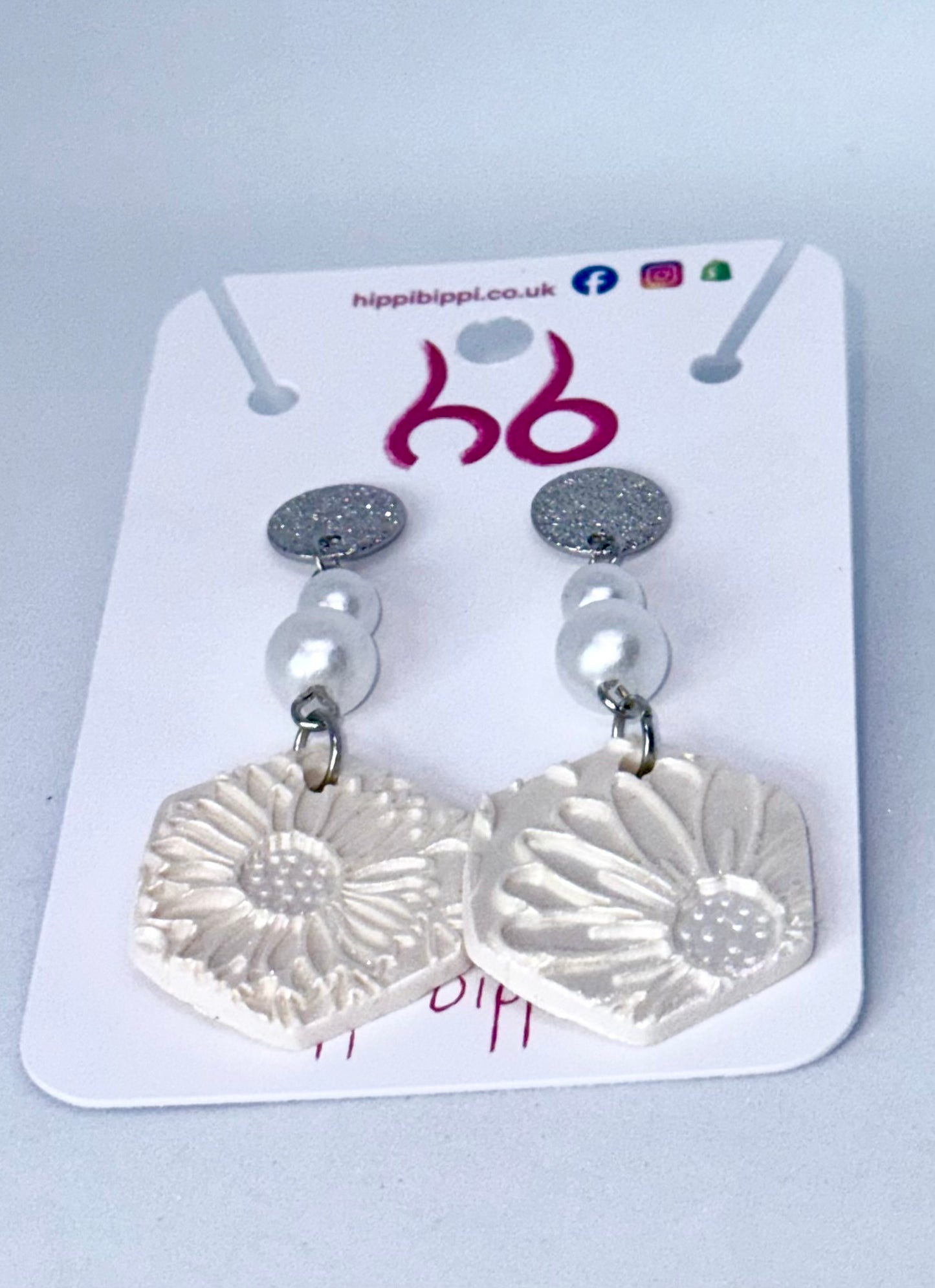 Moon Daisy Drops