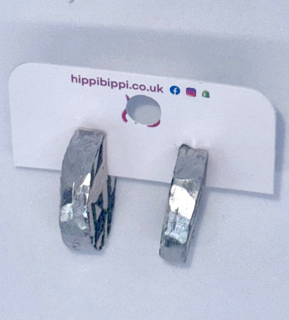 Fragment Studs – Monochrome