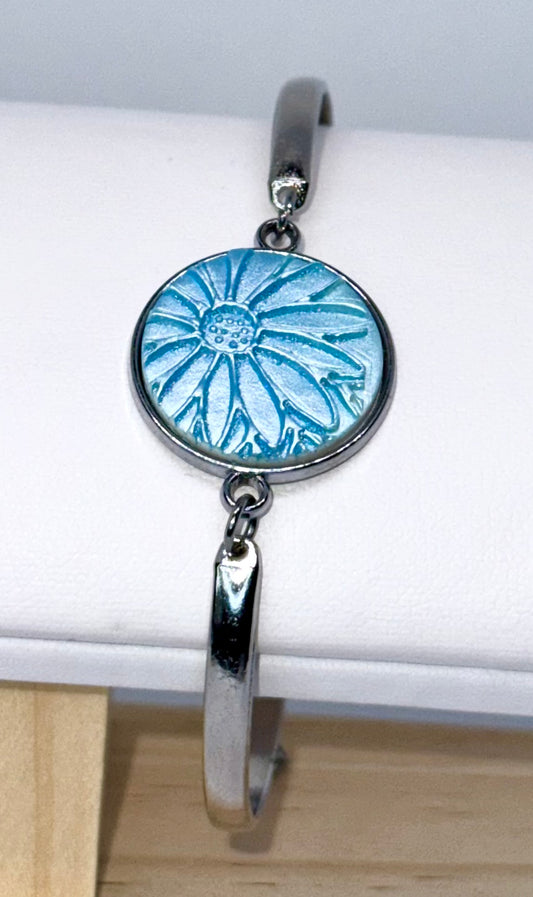 Daylight Daisy Cuff