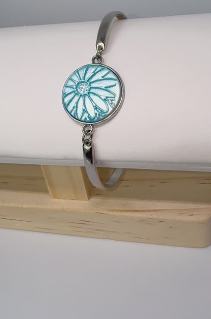 Daylight Daisy Cuff